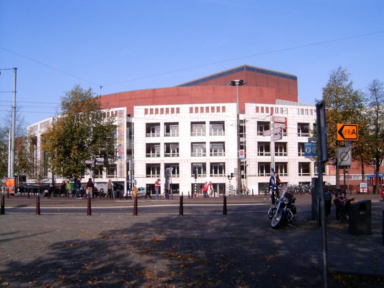 Amsterdamse wethouder van Es ziet kansen voor sociaal ondernemerschap