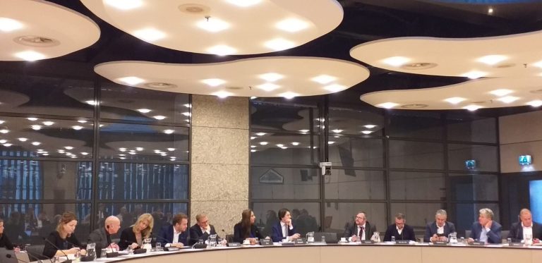 Zes moties aangenomen om sociaal ondernemers te ondersteunen